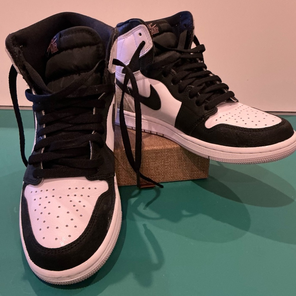 Nike Air Jordan 1 High OG Stage Haze (555088-108) Men’s Sneakers Size 8.5